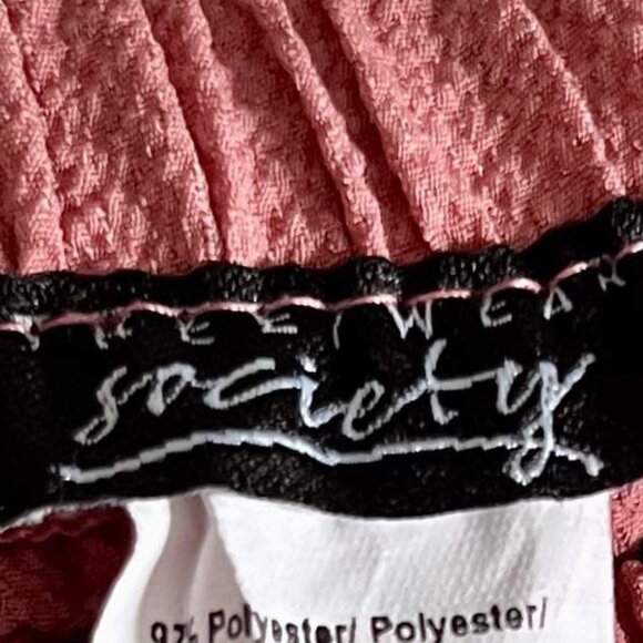 Streetwear Society - Off The Shoulder Pink Top - Picture 7 of 7